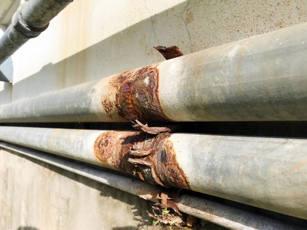 Exfoliation Corrosion in pipe rack